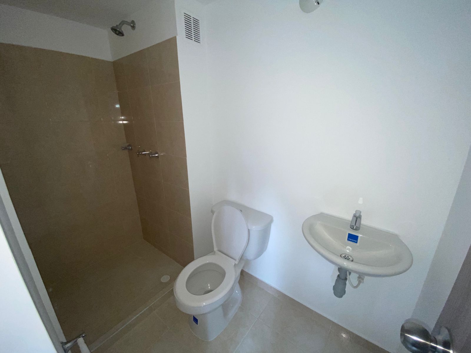 9. Se Vende San Luis Rey  305 t A (12).jpeg