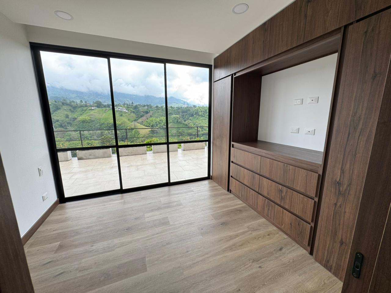 SE VENDE CASA EL JORDAN 3..jpg