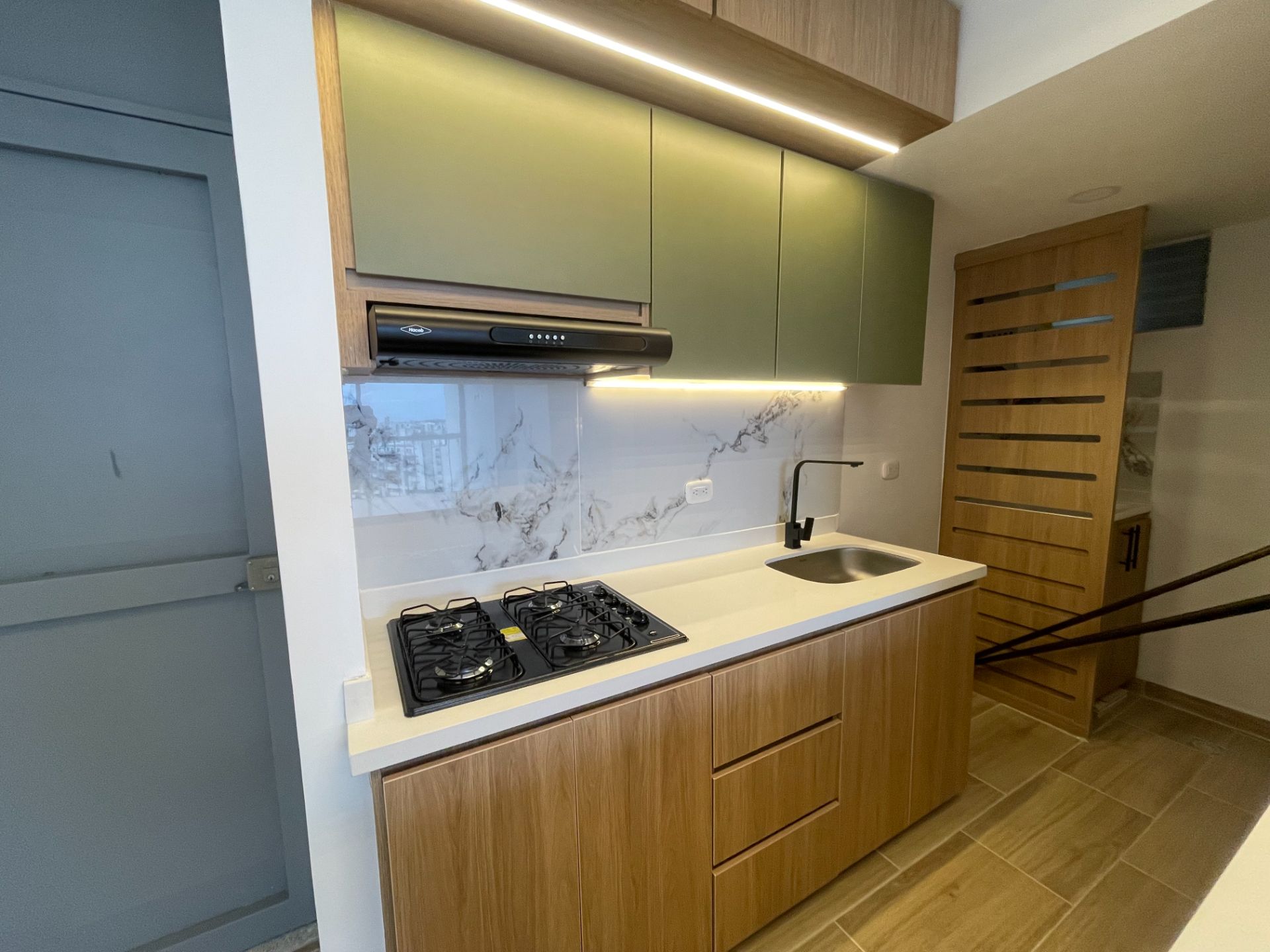 2. SE ARRIENDA APTO MEDITERRANEO 1405 T 4  (3).JPG