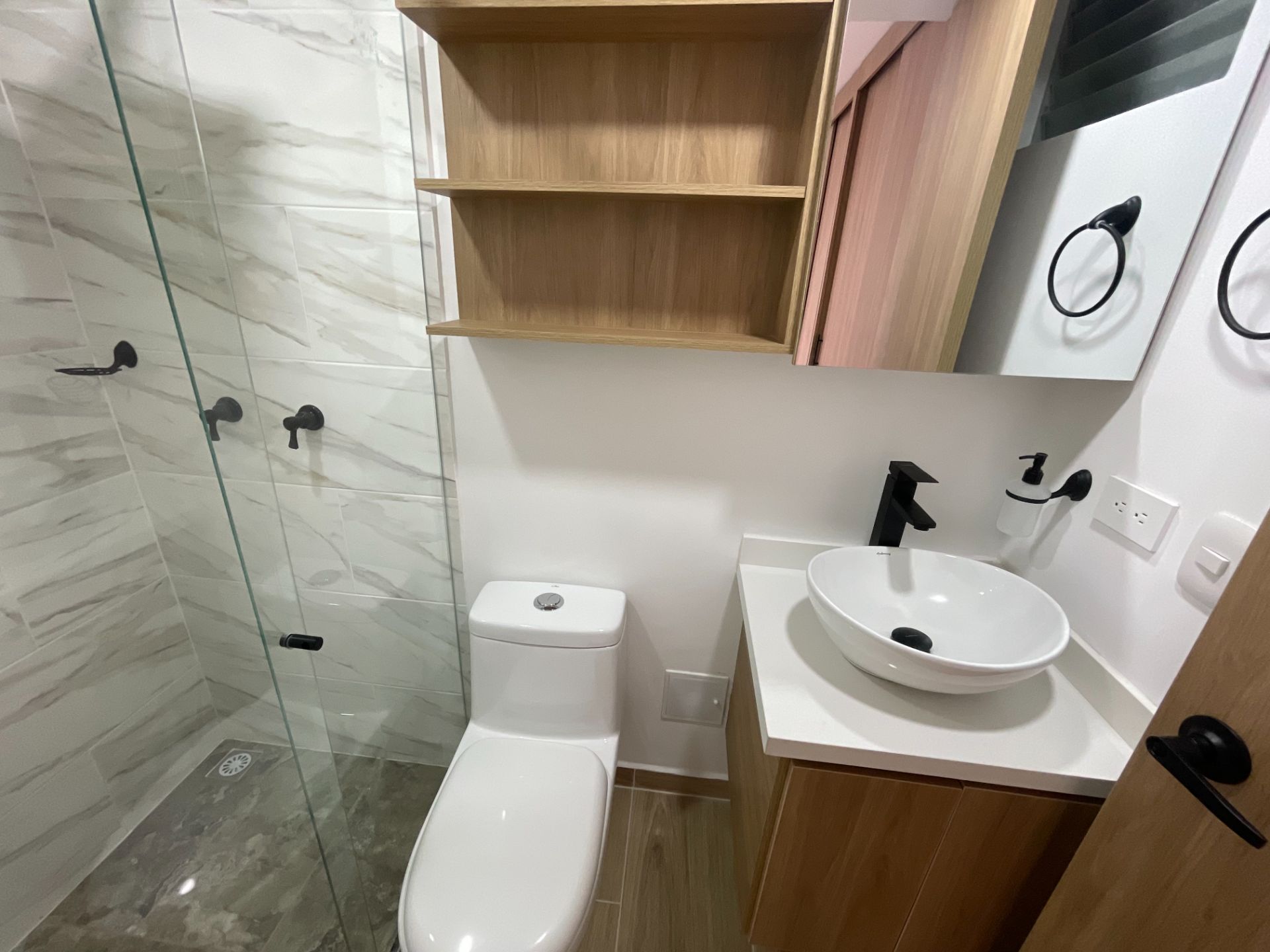 8. SE ARRIENDA APTO MEDITERRANEO 1405 T 4  (24).JPG