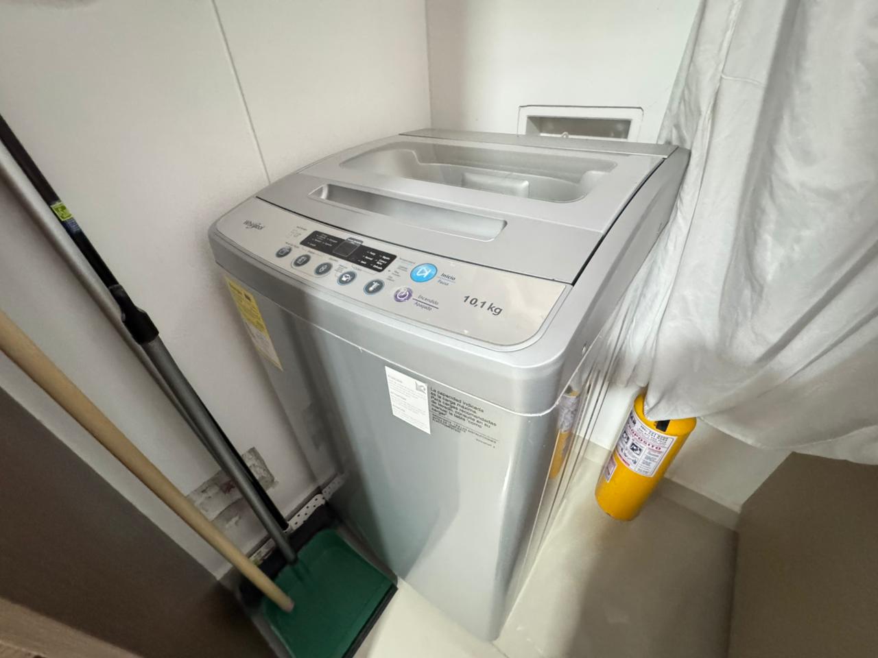 HERMOSO APARTAMENTO EN EL EDIFICIO CLUB HOUSE (52).jpg