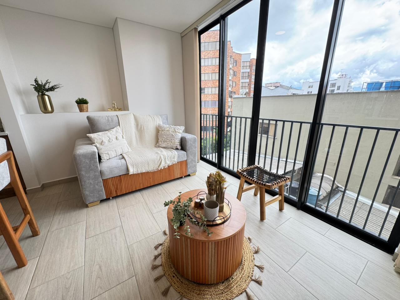 HERMOSO APARTAMENTO EN EL SECTOR DE LAURELES (44).jpg