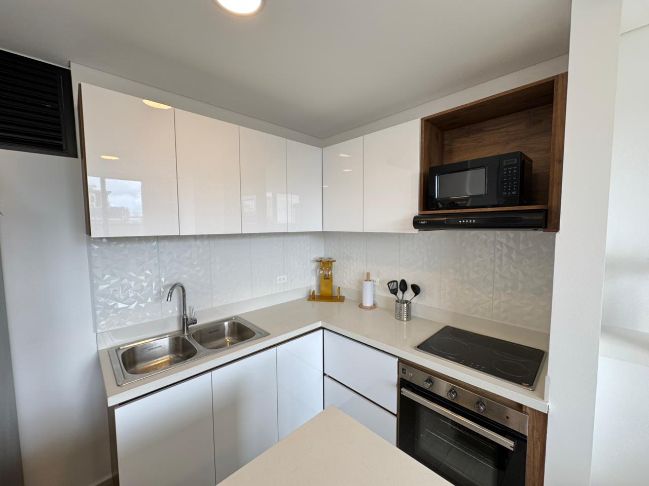 HERMOSO APARTAMENTO EN EL SECTOR DE LAURELES (72).jpg