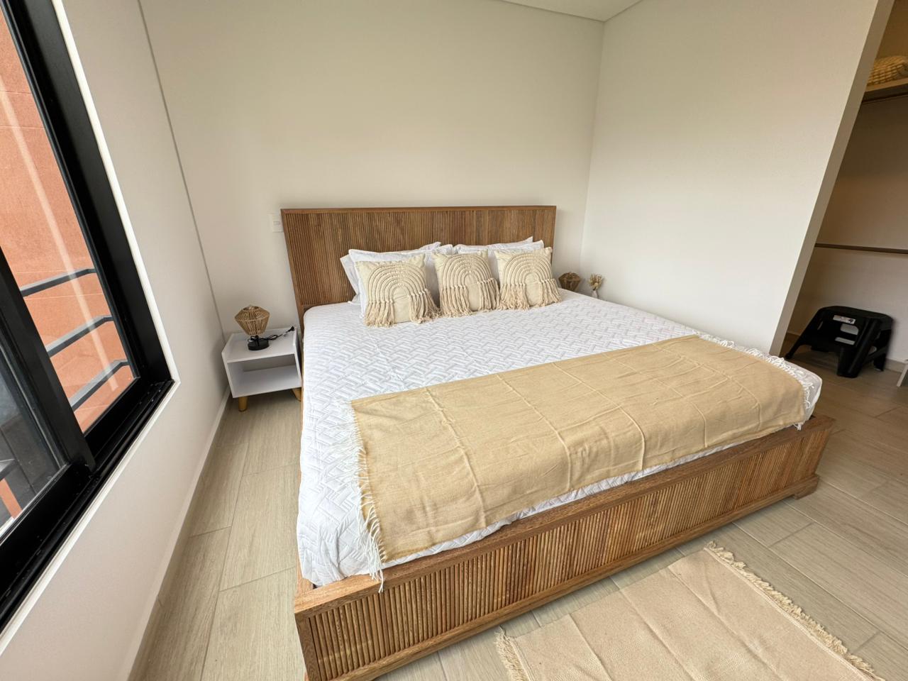 HERMOSO APARTAMENTO EN EL SECTOR DE LAURELES (30).jpg