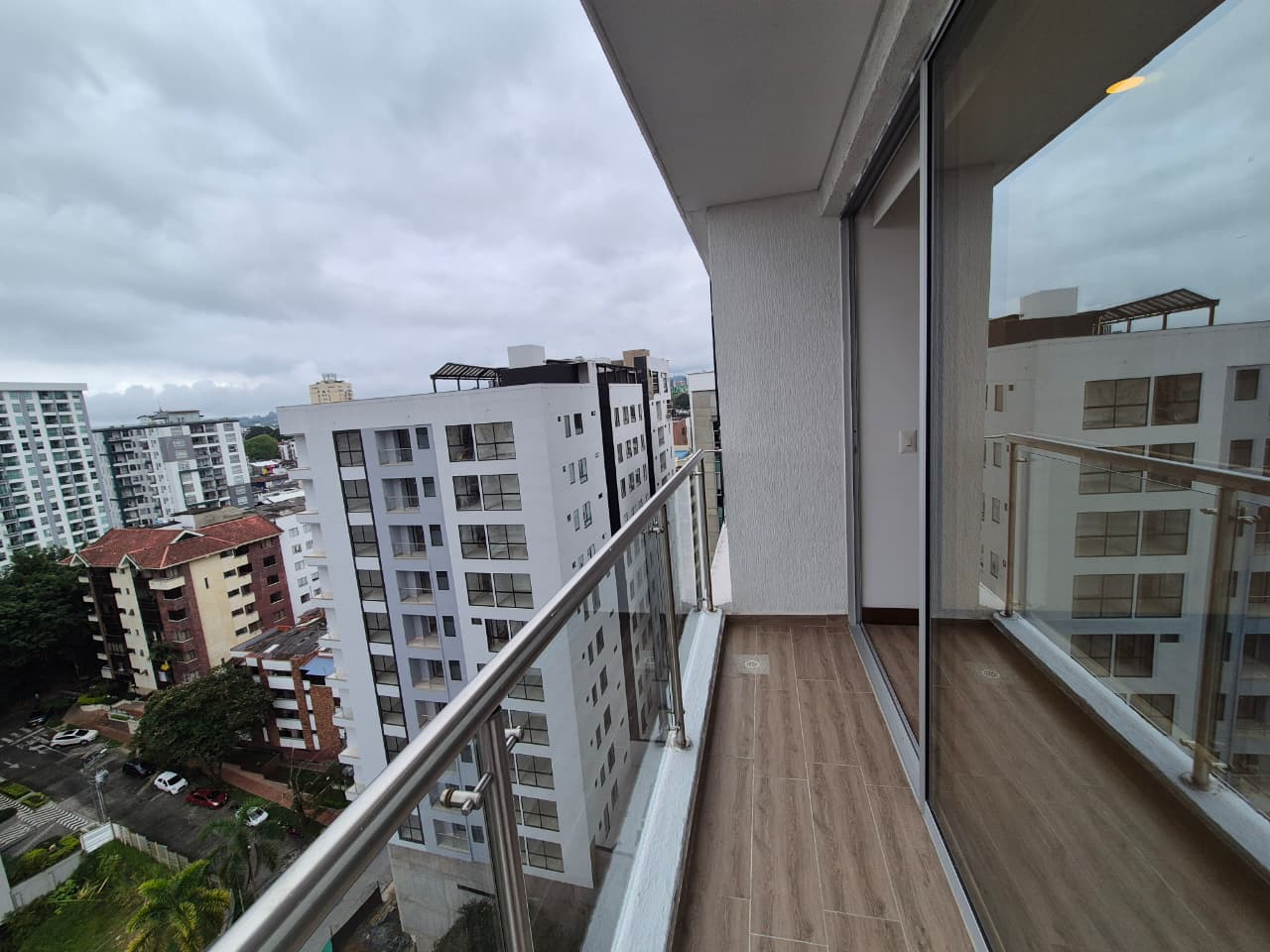 SE VENDE APTO EN LA CASTELLANA 16..jpg