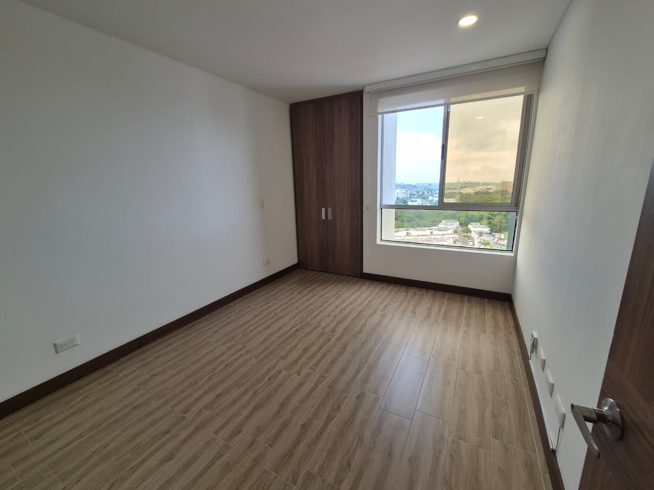 SE VENDE APTO EN LA CASTELLANA 19..jpg