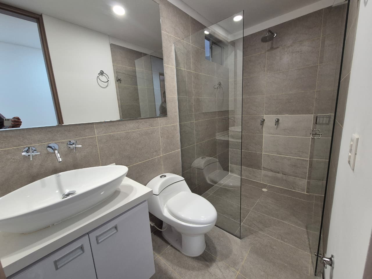 SE VENDE APTO EN LA CASTELLANA 24..jpg