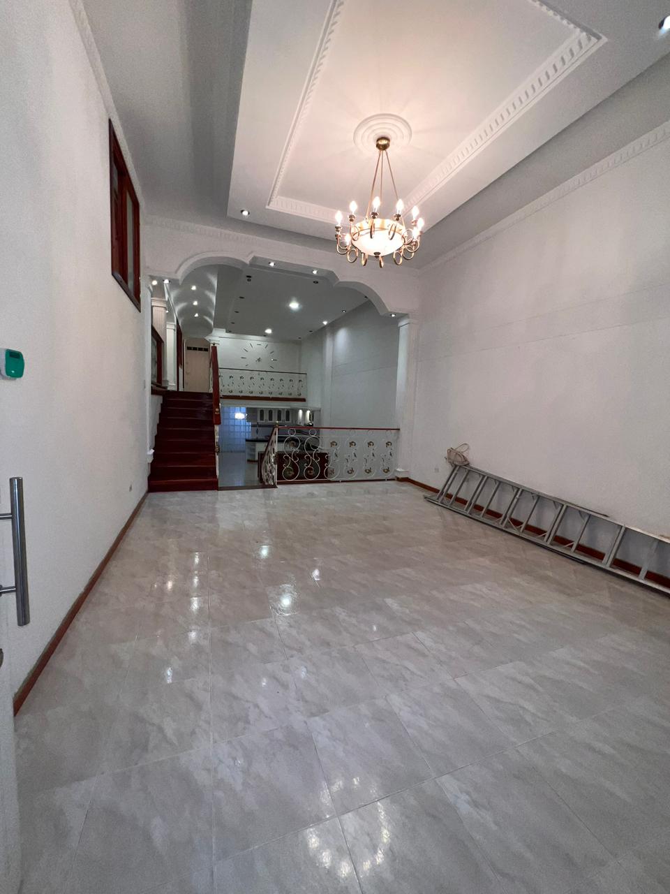 7. Se arrienda casa Av Bolivar norte 37 N (16).jpeg