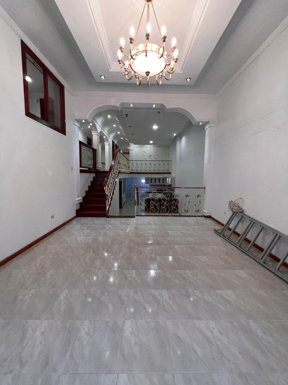 8. Se arrienda casa Av Bolivar norte 37 N (17).jpeg