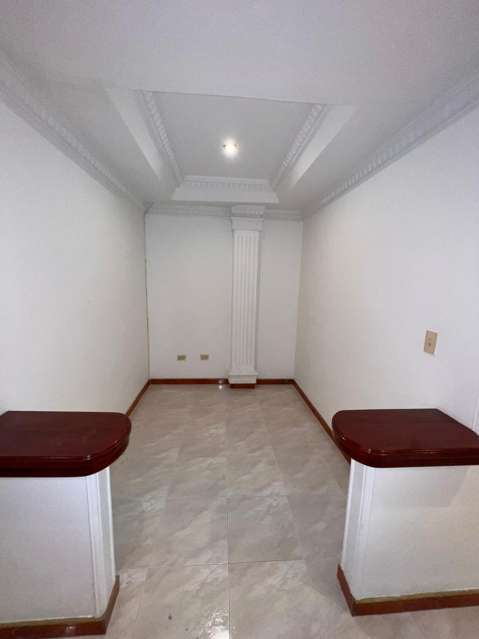 12. Se arrienda casa Av Bolivar norte 37 N (4).jpeg