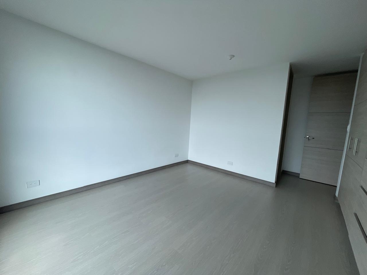 APTO EL CORTIJO ELITE 14..jpeg