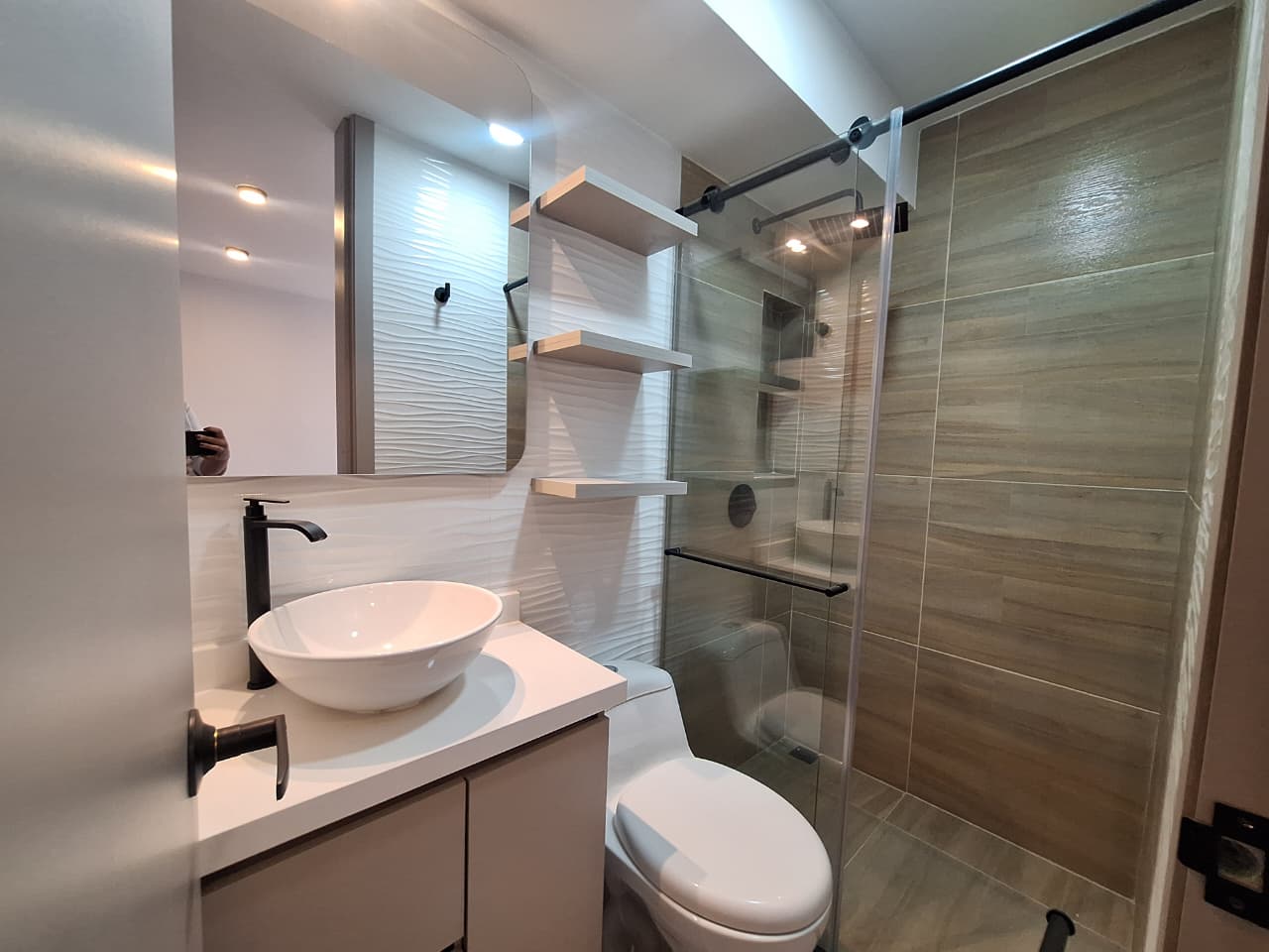 SE ALQUILA APTO EN AV 19 NORTE 15..jpg