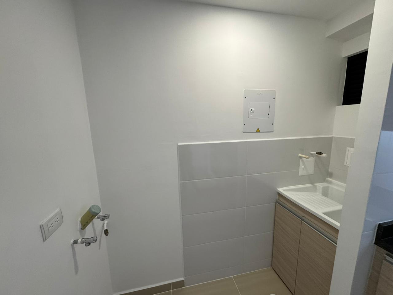 SE VENDE Y SE ALQUILA  9..jpg