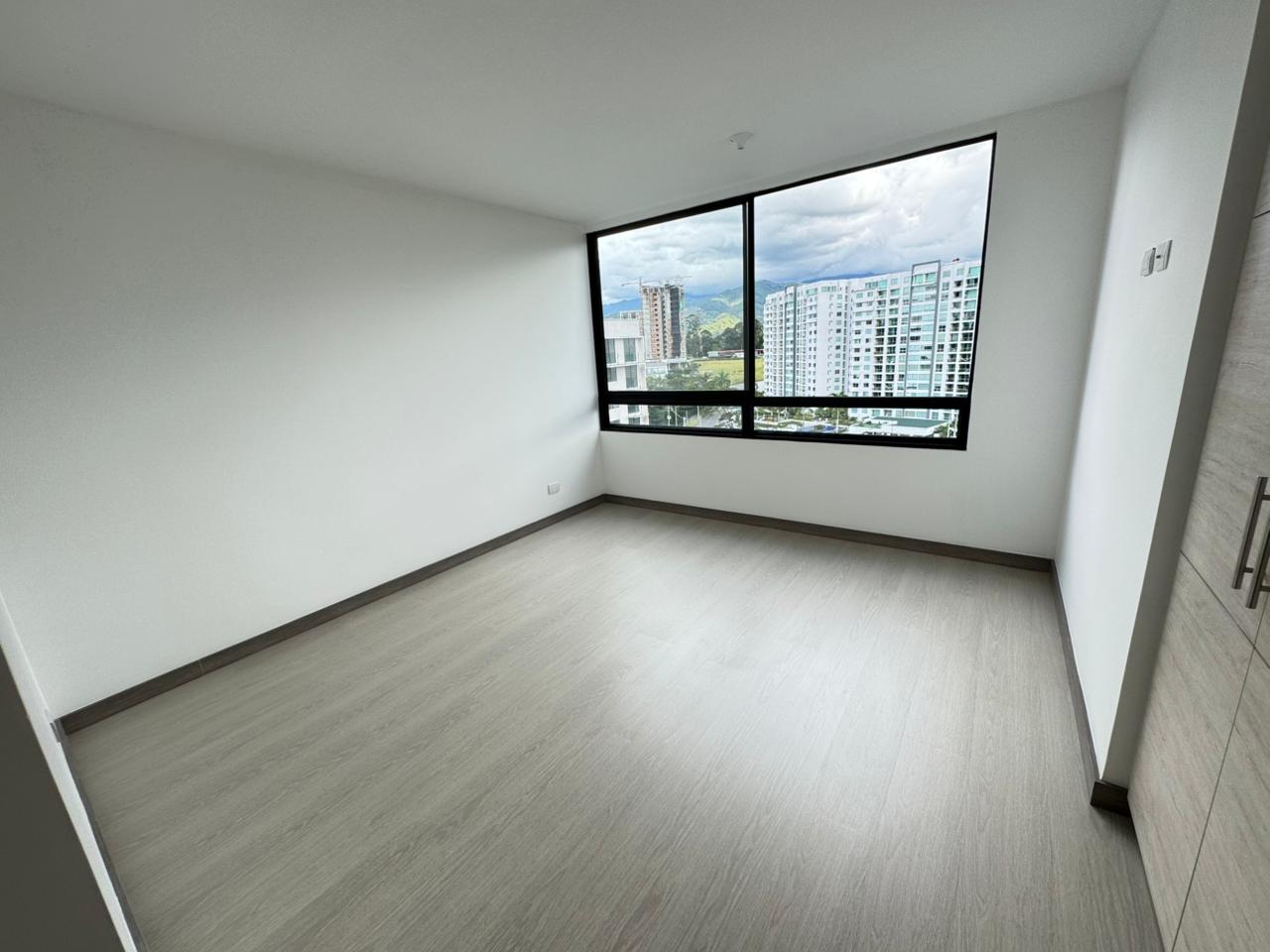 SE VENDE Y SE ALQUILA  13..jpg