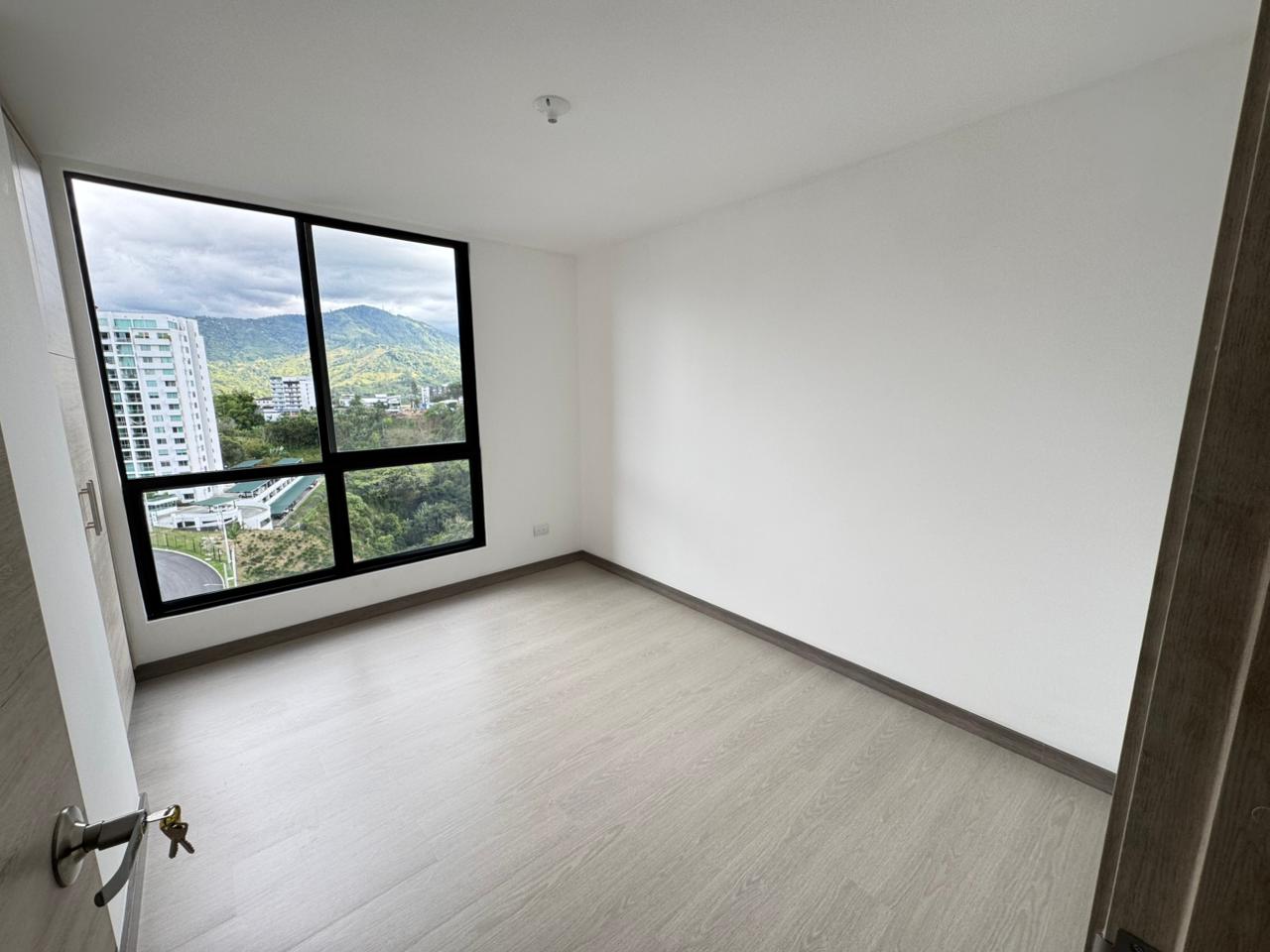 SE VENDE Y SE ALQUILA  18..jpg