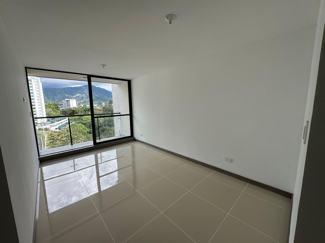 SE VENDE Y SE ALQUILA  1..jpg