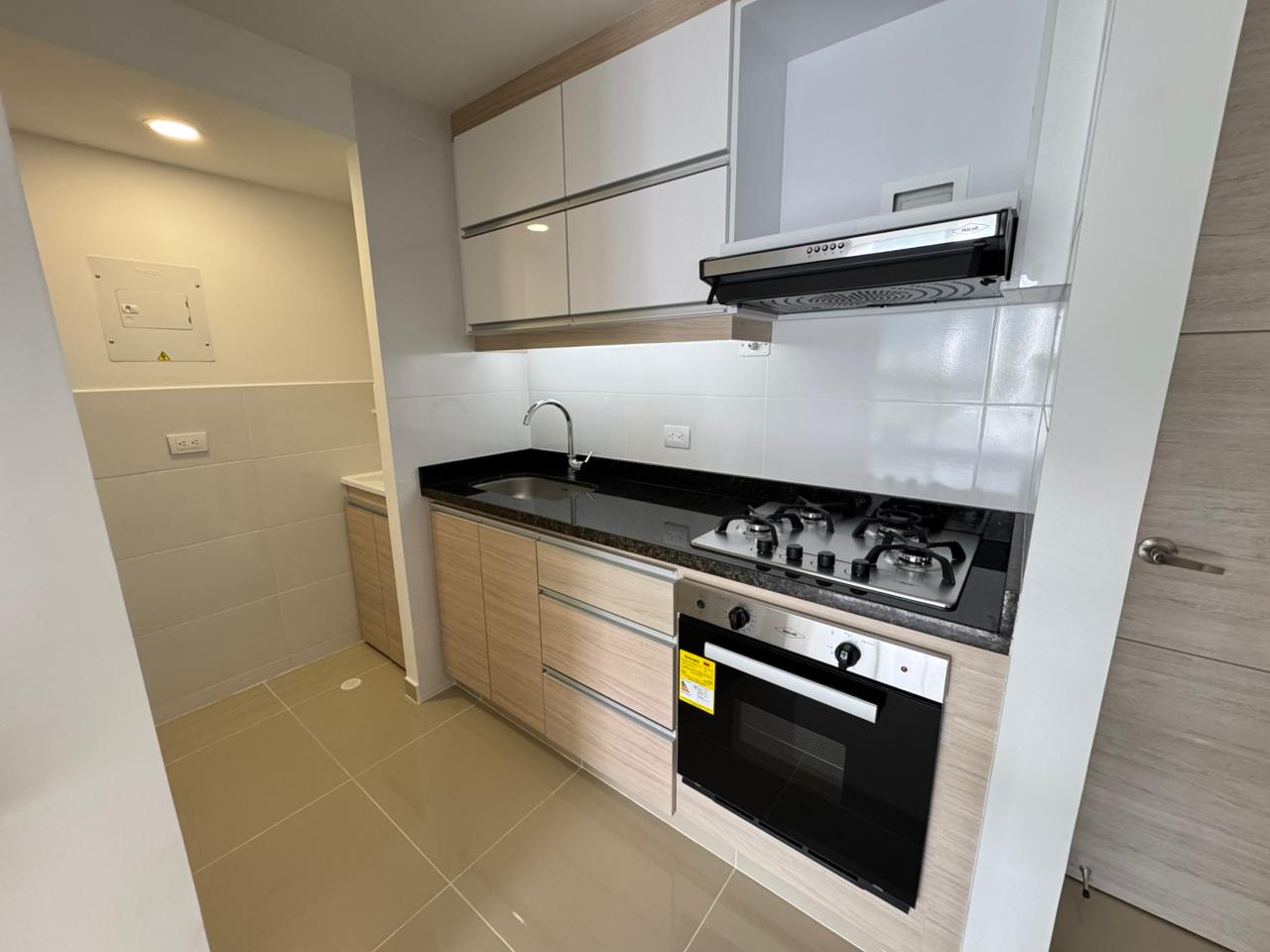 SE VENDE Y SE ALQUILA  7..jpg