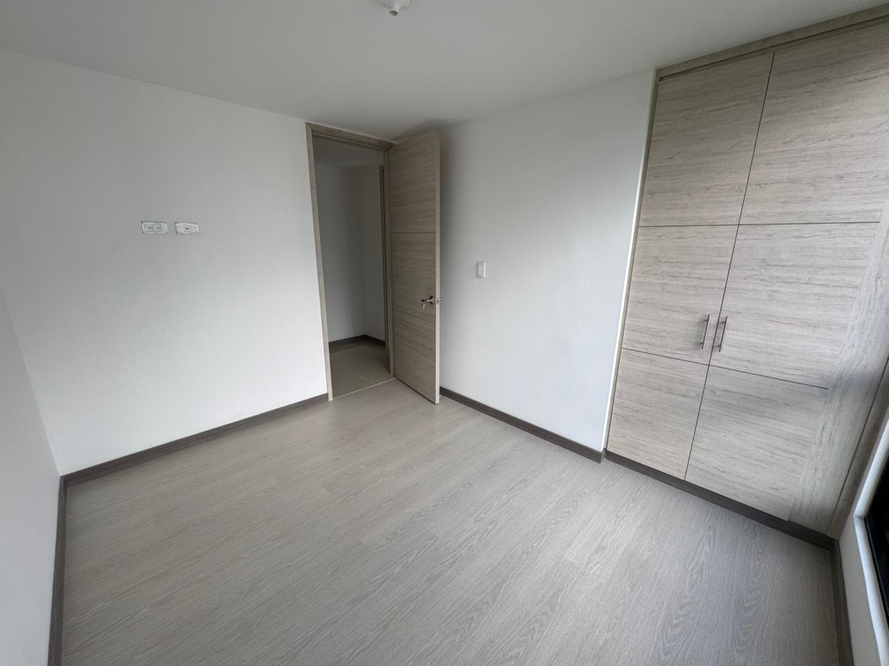 SE VENDE Y SE ALQUILA  19..jpg