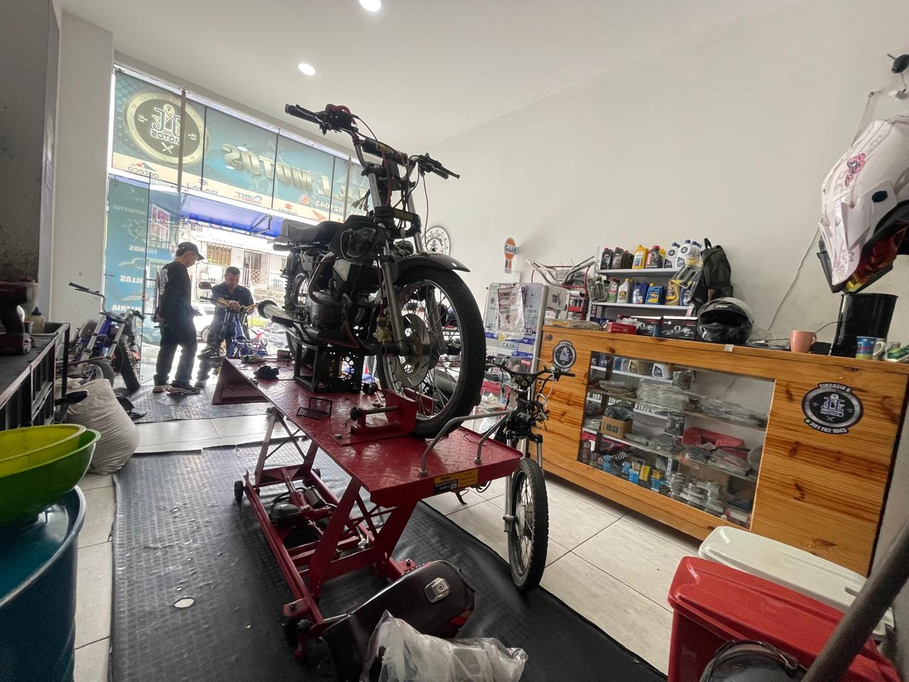 Local Circasia (9).jpeg