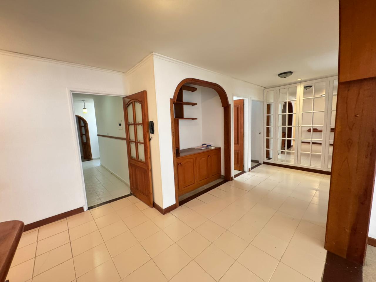 SE VENDE APTO  8..jpg