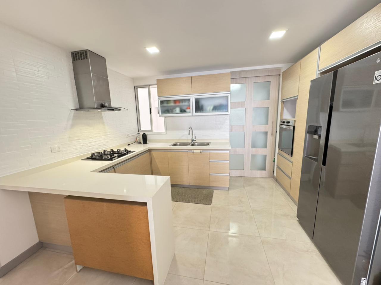 SE VENDE APTO EN AV. 19 NORTE  5..jpeg