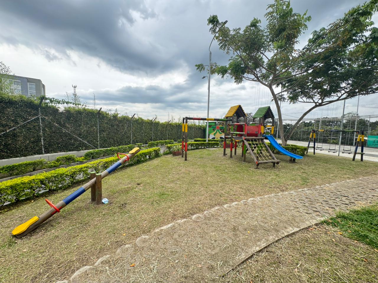 SE VENDE APTO EN AV. 19 NORTE  24..jpeg