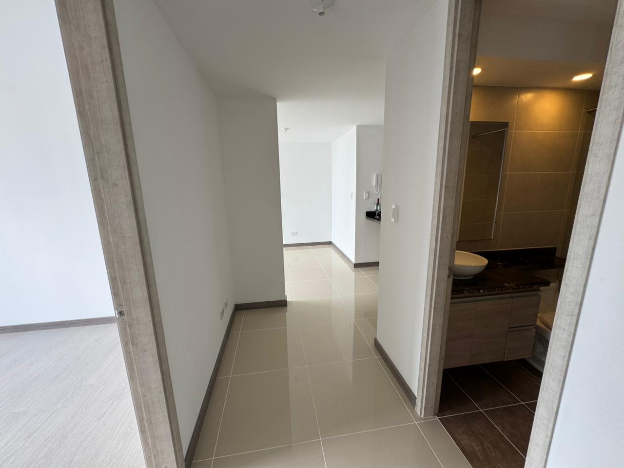 SE VENDE Y SE ALQUILA  12..jpg