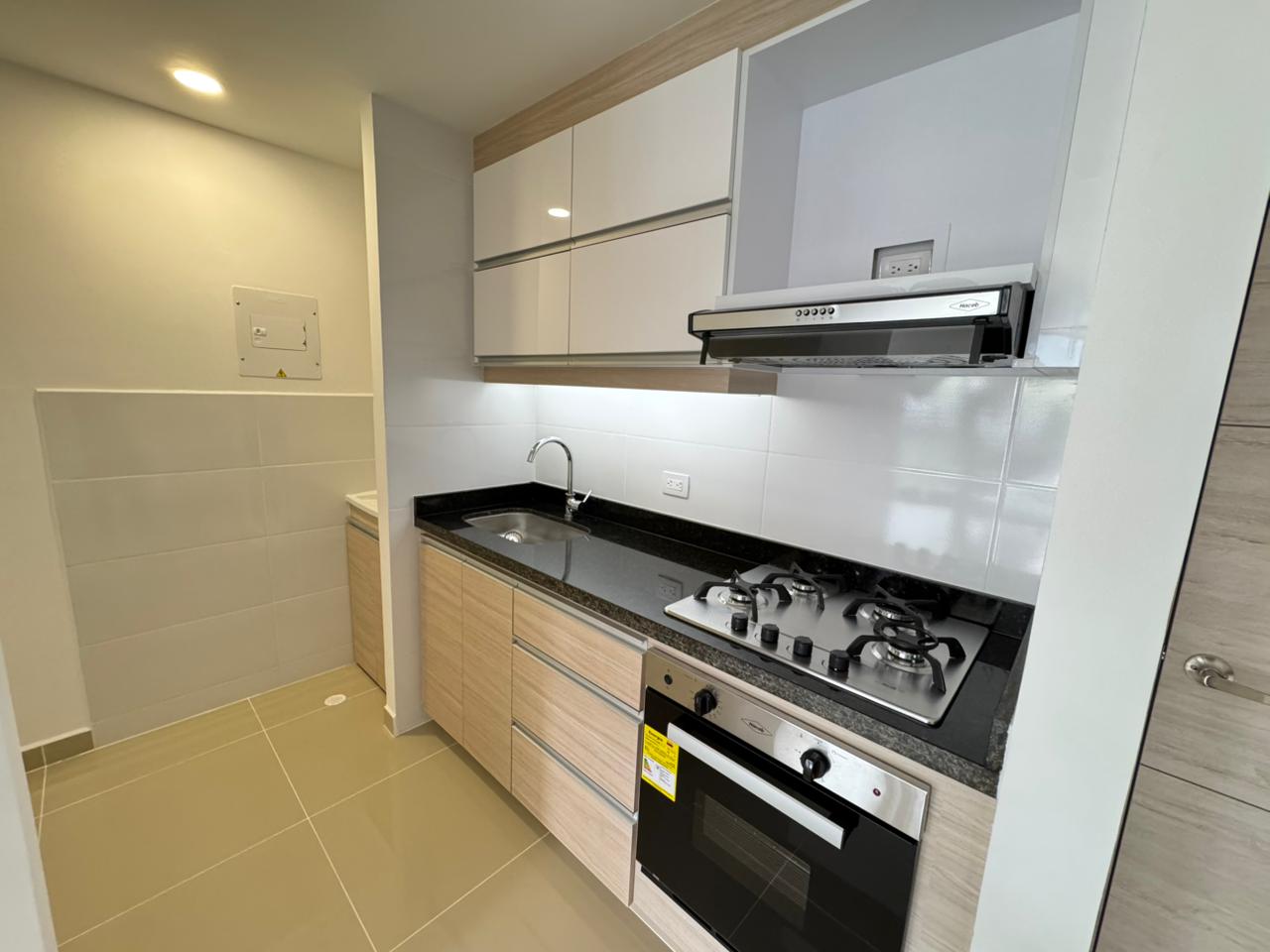 SE VENDE Y SE ALQUILA  7..jpg