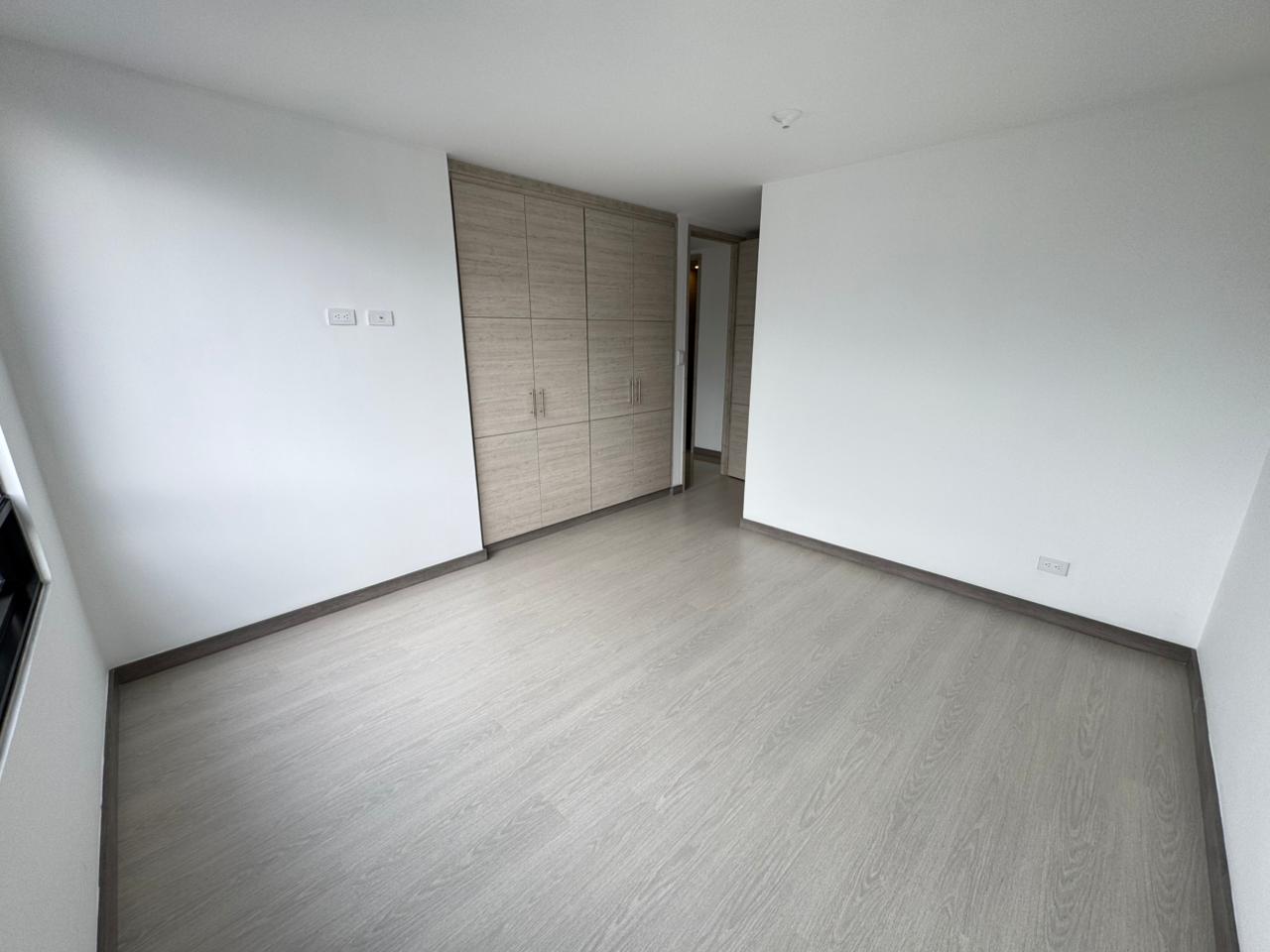 SE VENDE Y SE ALQUILA  15..jpg