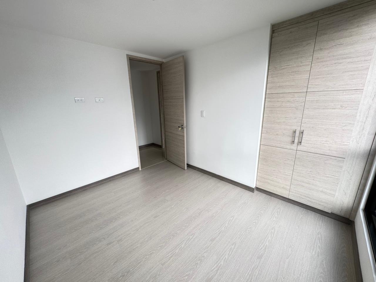 SE VENDE Y SE ALQUILA  20..jpg