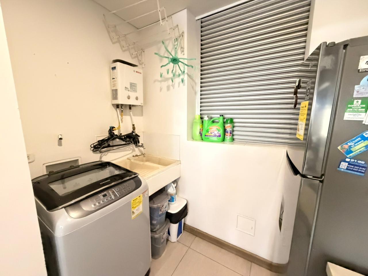 SE VENDE APTO EN LAURELES 3..jpeg