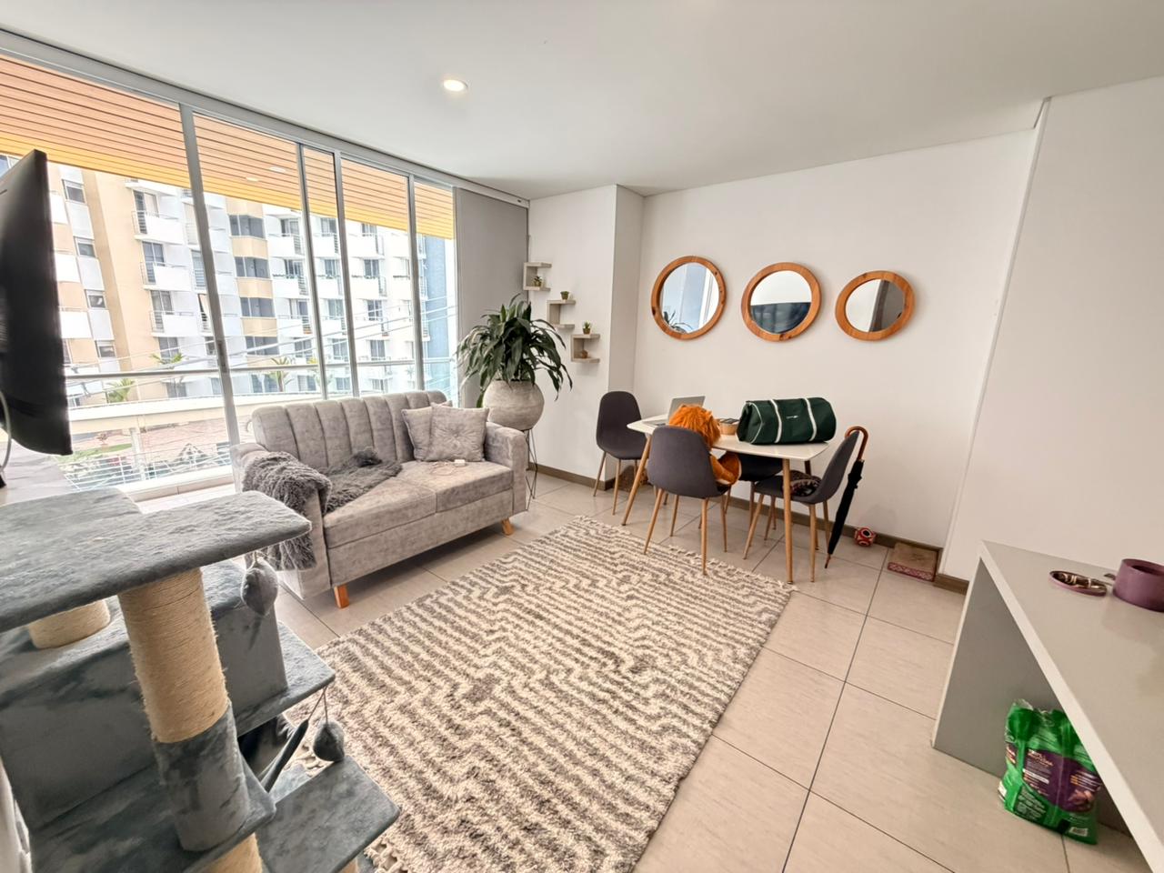 SE VENDE APTO EN LAURELES 5..jpeg