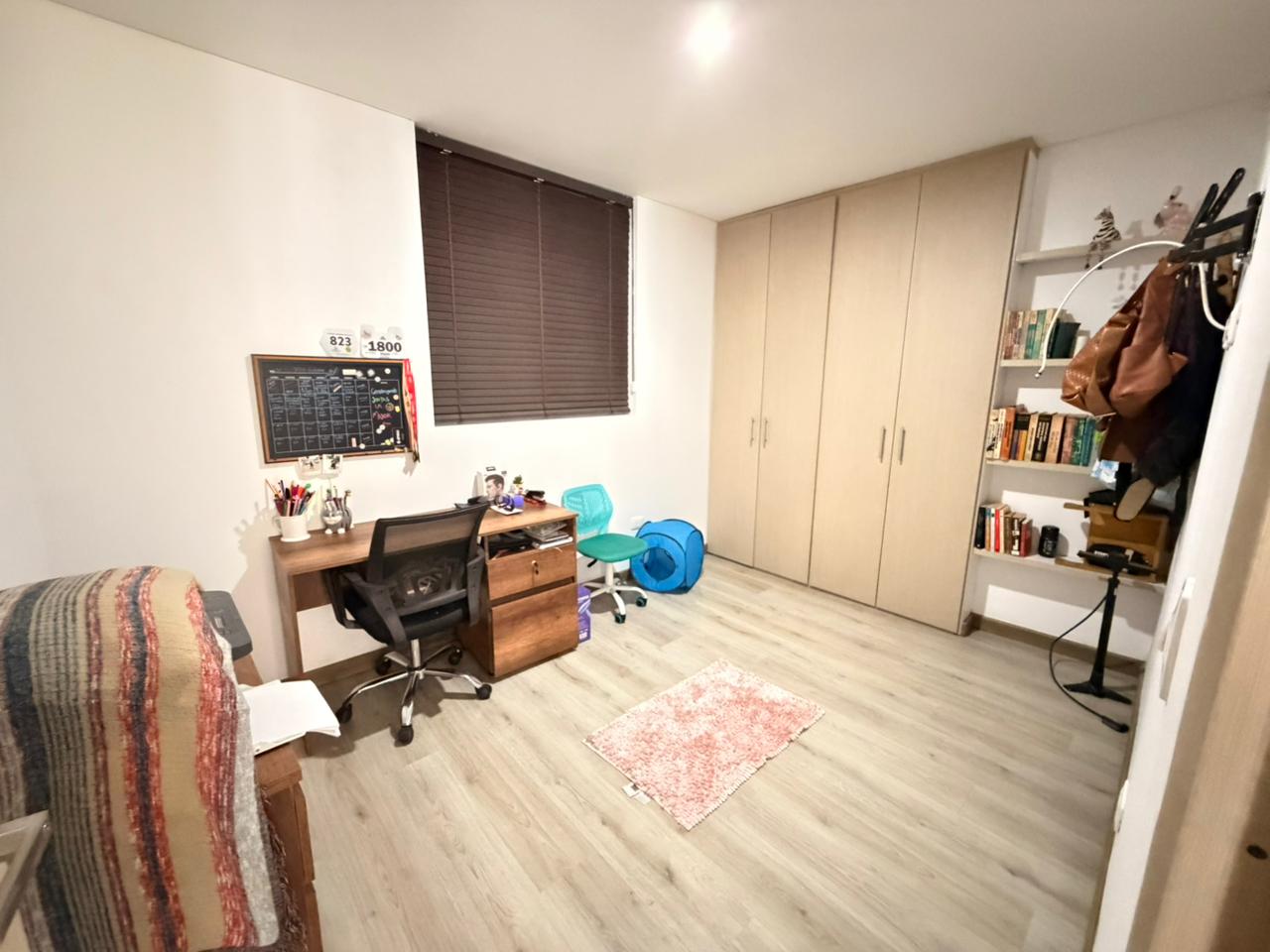 SE VENDE APTO EN LAURELES 12..jpeg