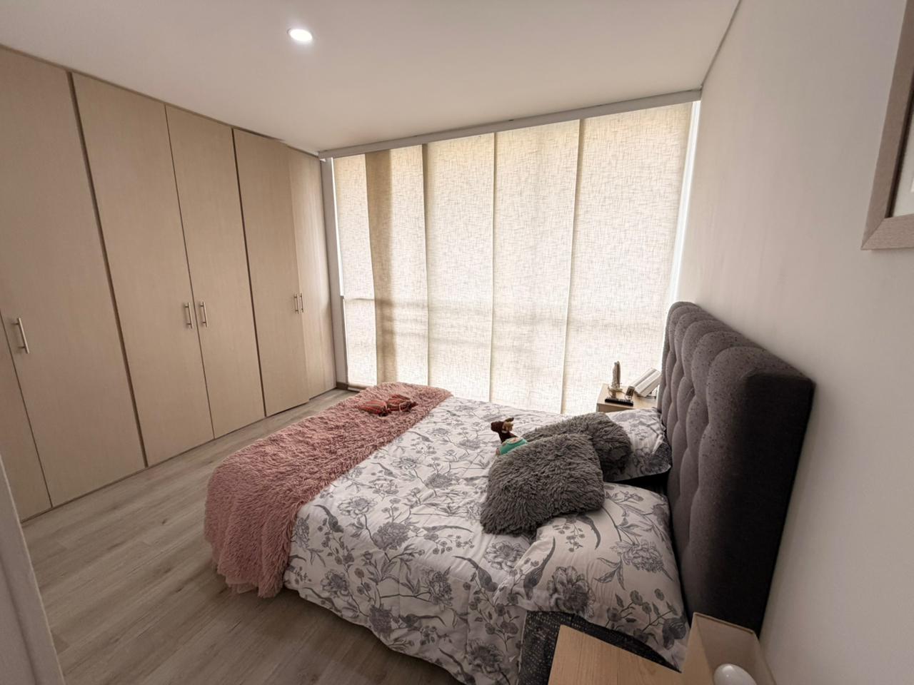 SE VENDE APTO EN LAURELES 9..jpeg