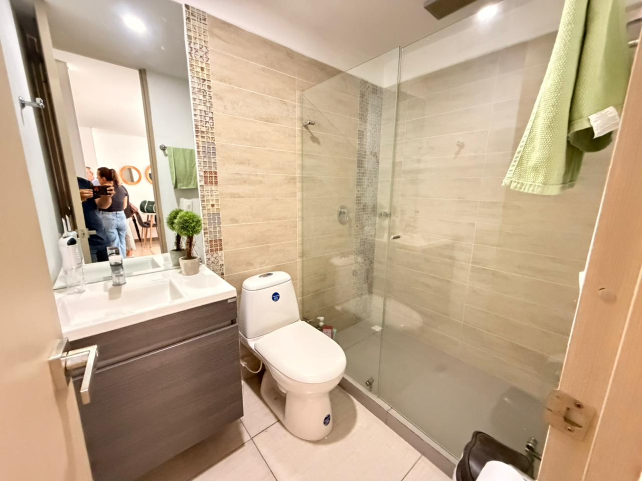 SE VENDE APTO EN LAURELES 13..jpeg