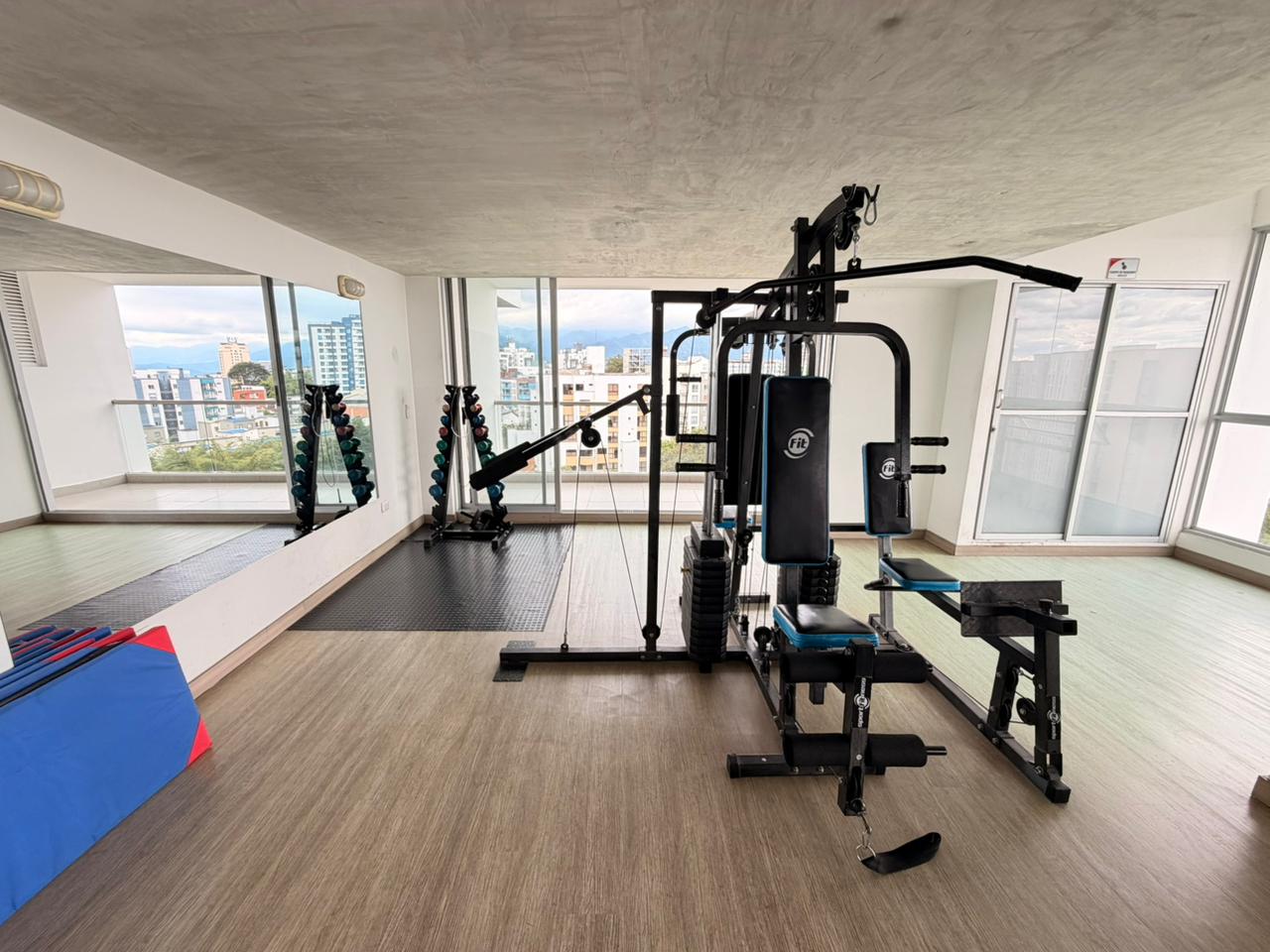 SE VENDE APTO EN LAURELES 18..jpeg