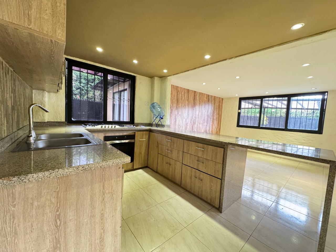 CASA CIRCASIA 6..jpeg