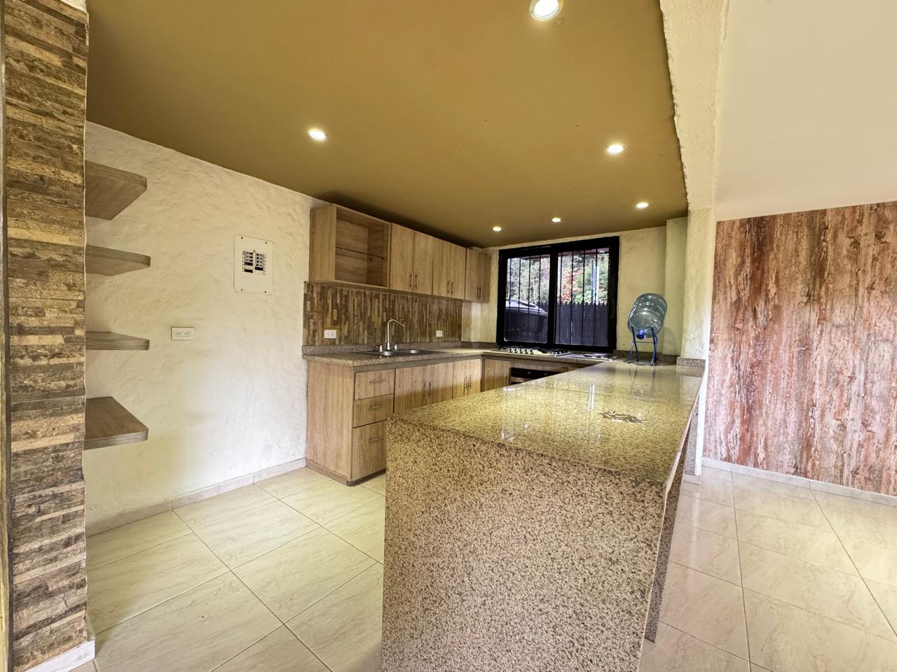 CASA CIRCASIA 5..jpeg