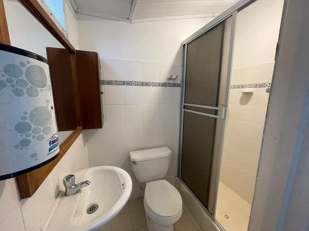 9. LOCAL NUEVA CECILIA (12).jpeg