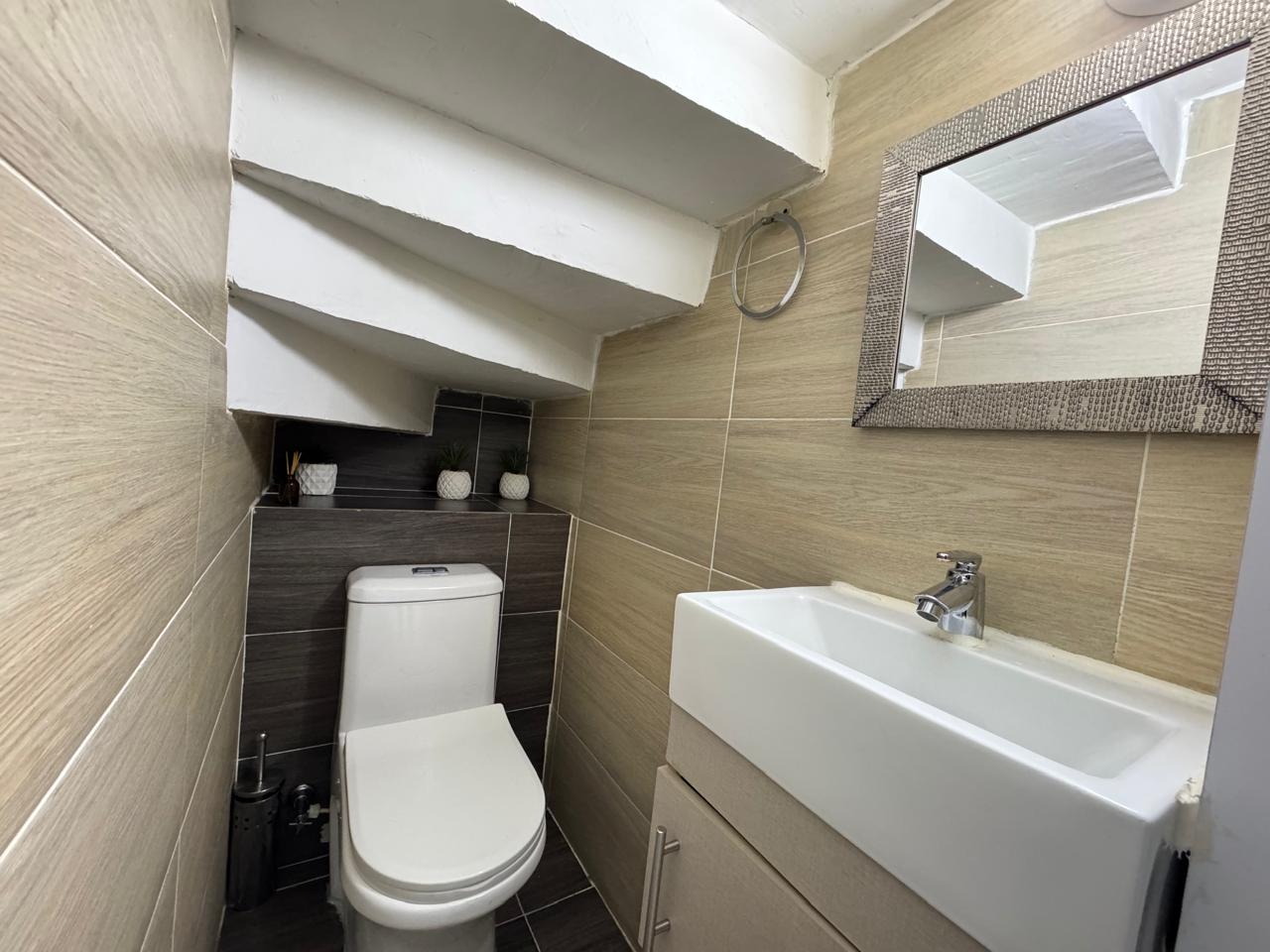 SE VENDE CASA EN LOS NARANJOS 12..jpeg