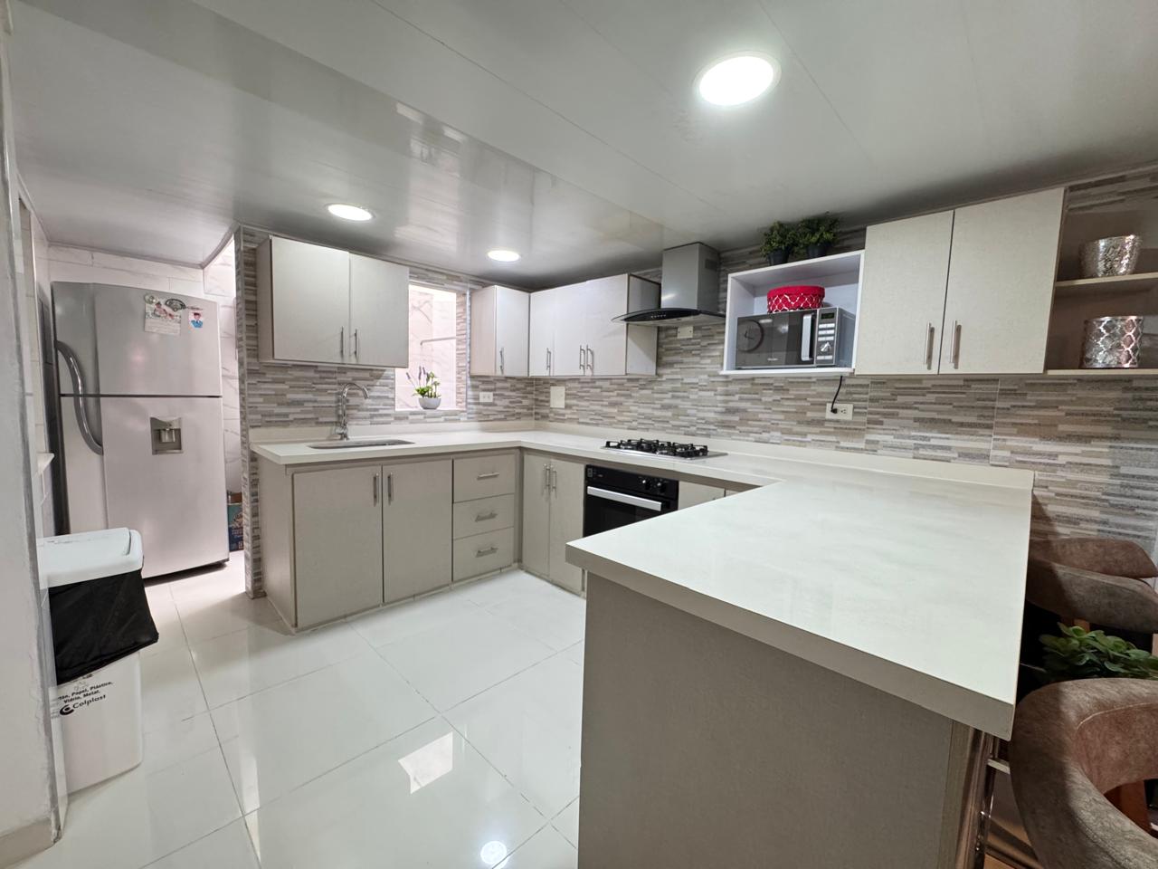 SE VENDE CASA EN LOS NARANJOS 13..jpeg