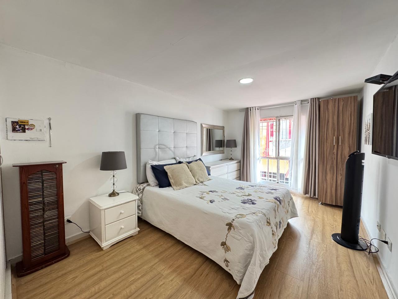 SE VENDE CASA EN LOS NARANJOS 21..jpeg