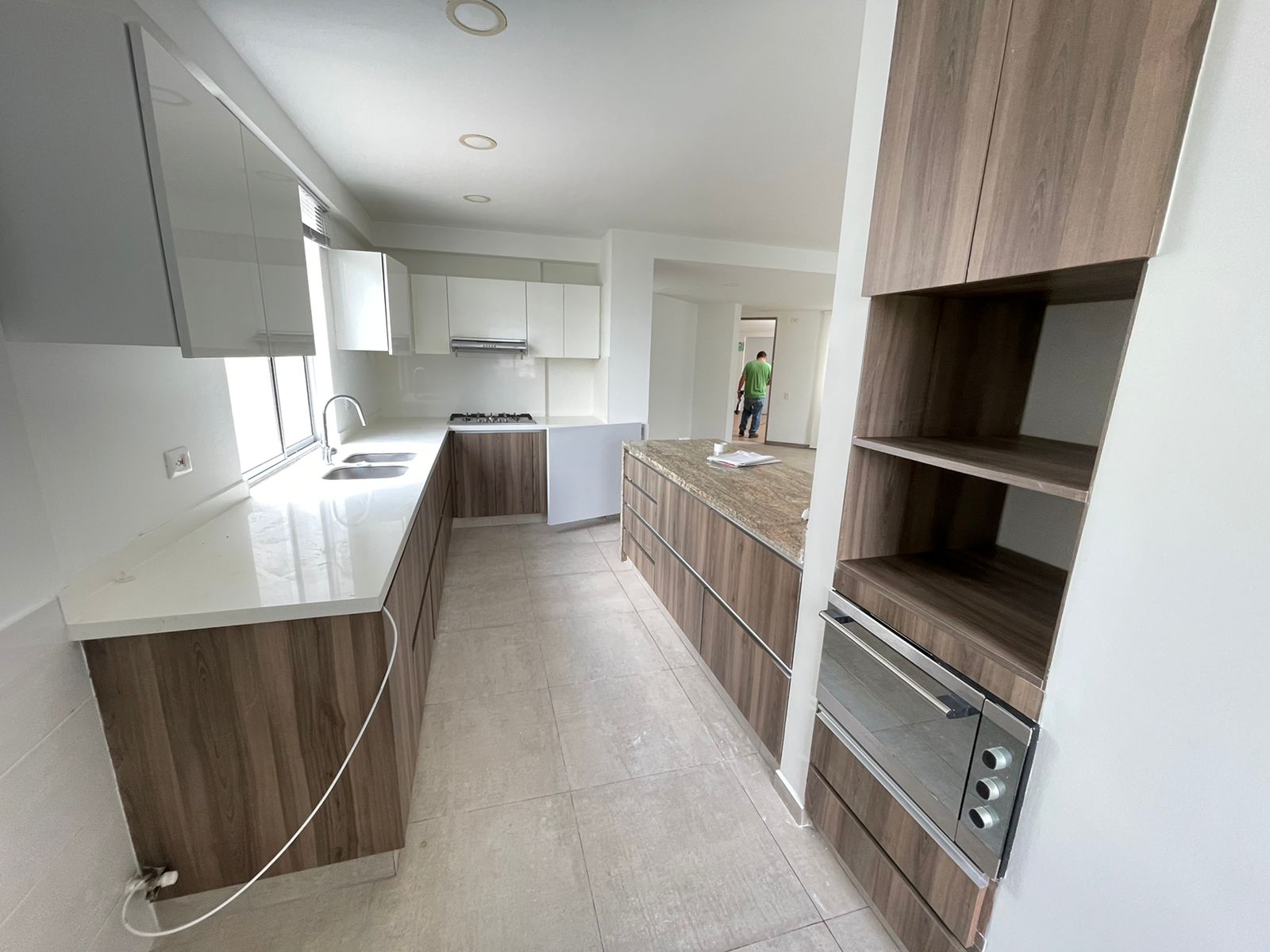 SE ALQUILA APTO SAN JUAN DE LA LOMA 8..jpg