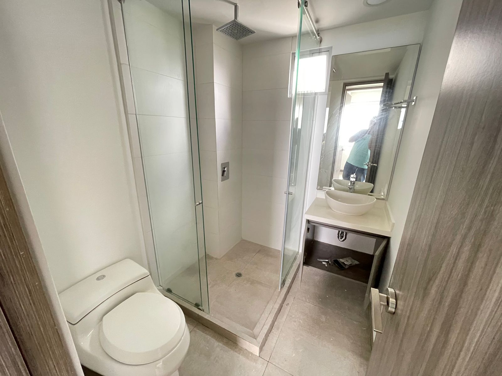 SE ALQUILA APTO SAN JUAN DE LA LOMA 16..jpg