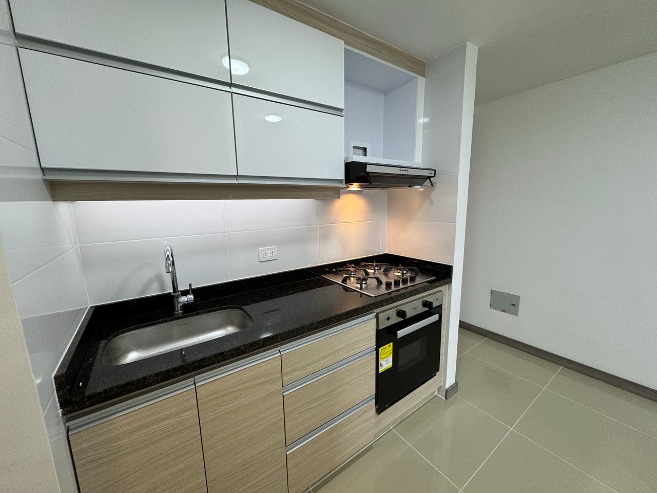 SE ARRIENDA APTO EN ORO NEGRO 2..jpeg