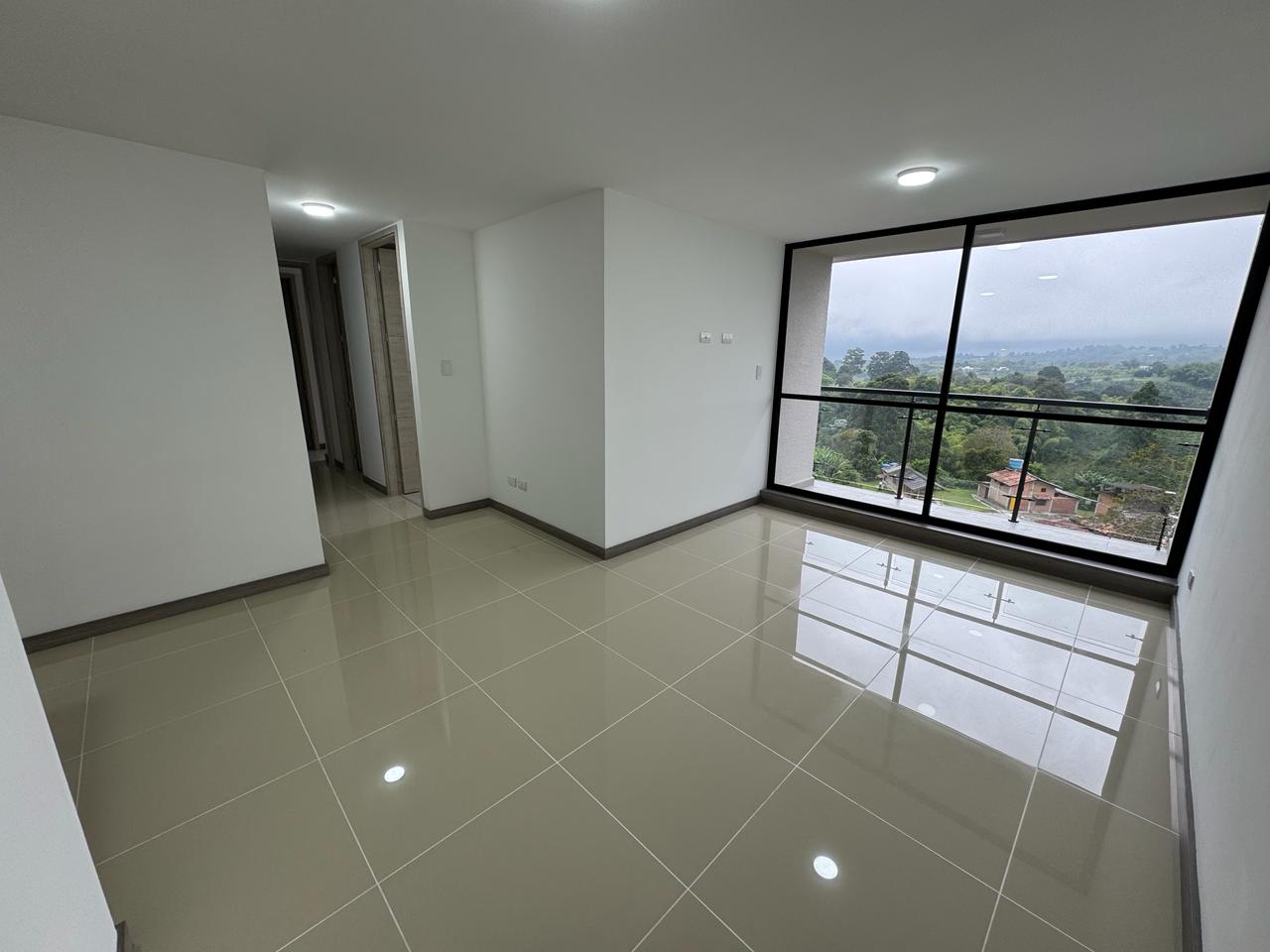 SE ARRIENDA APTO EN ORO NEGRO 5..jpeg