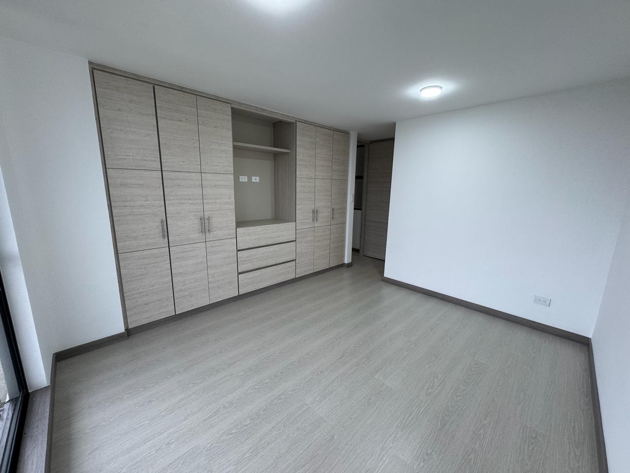 SE ARRIENDA APTO EN ORO NEGRO 14..jpeg