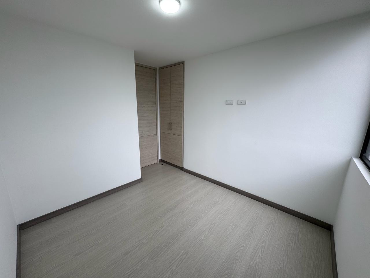 SE ARRIENDA APTO EN ORO NEGRO 23..jpeg