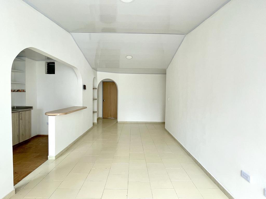 SE VENDE APTO EN EL CENTRO  3..jpg