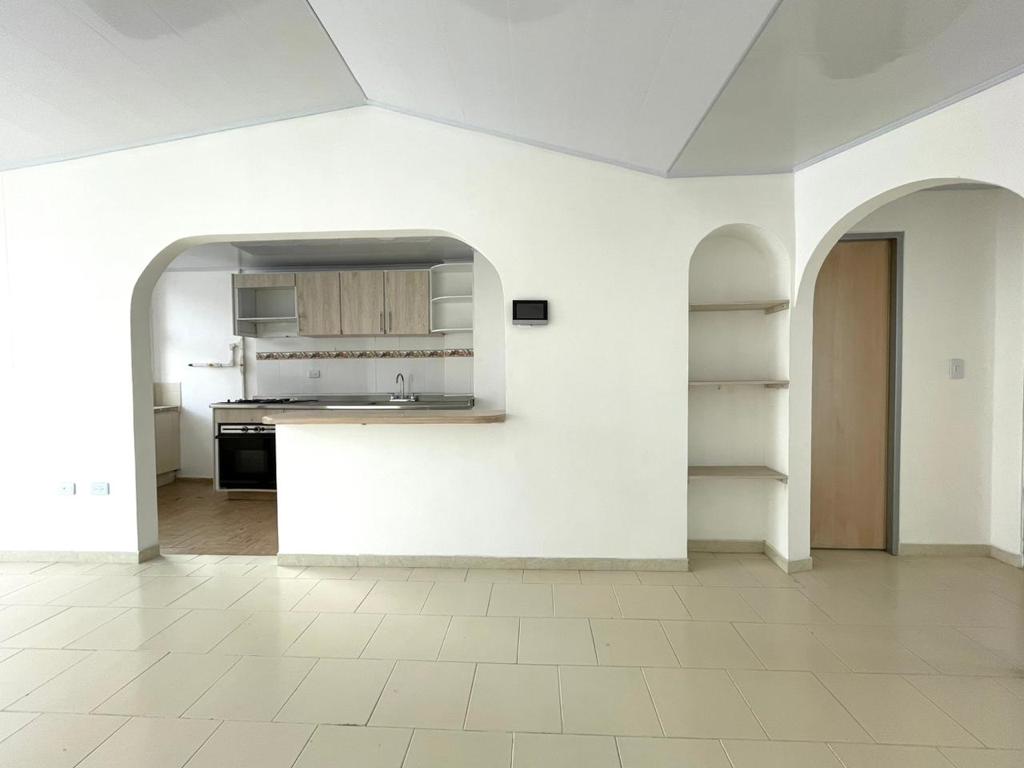 SE VENDE APTO EN EL CENTRO  4..jpg